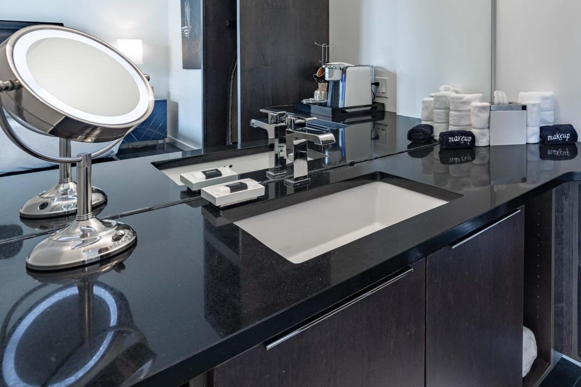 121 Hotel By Avantstay Chic Modern Hotel In ナッシュビル エクステリア 写真